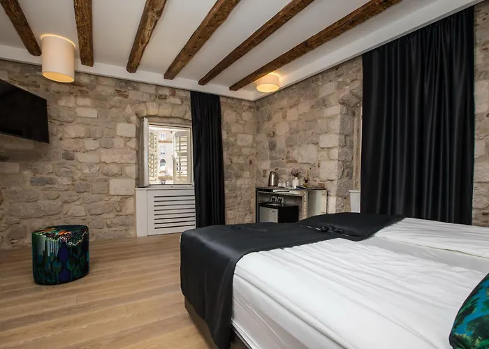 Konukevi The Code Luxury Split