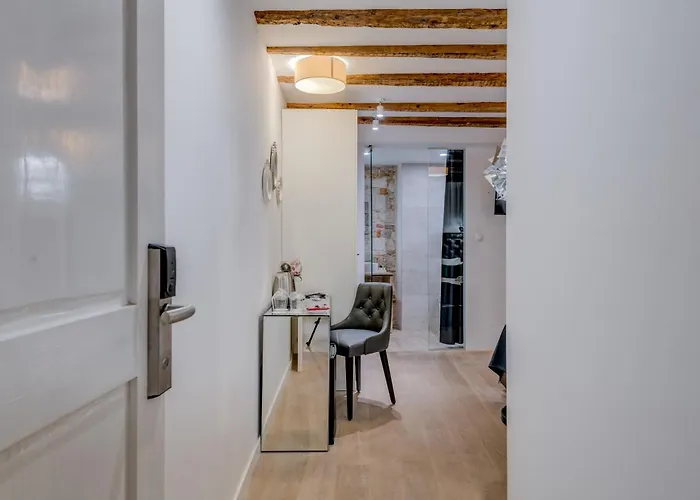 The Code Luxury 4* Split